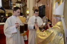 Missa chrismatis celebrovaná kardinálom Tomkom (5.4.2012)